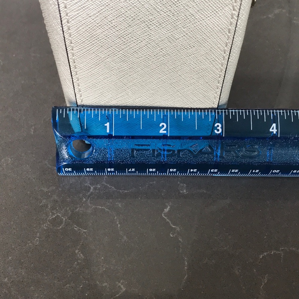 Rebecca Minkoff Gold Crossbody Like New Worn Once - Picture 14 of 15